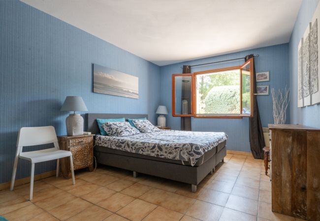 Villa in Saint-Césaire-de-Gauzignan - Vignes Villa in Saint-Césaire-de-Gauzignan - Vignes