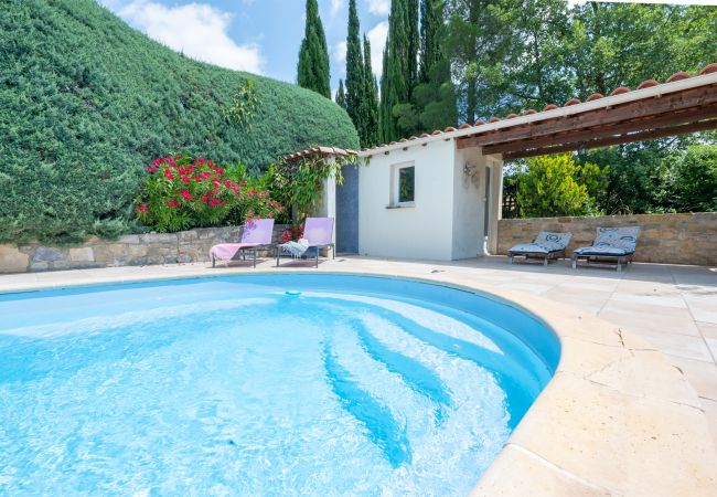 Villa in Saint-Césaire-de-Gauzignan - Vignes Villa in Saint-Césaire-de-Gauzignan - Vignes