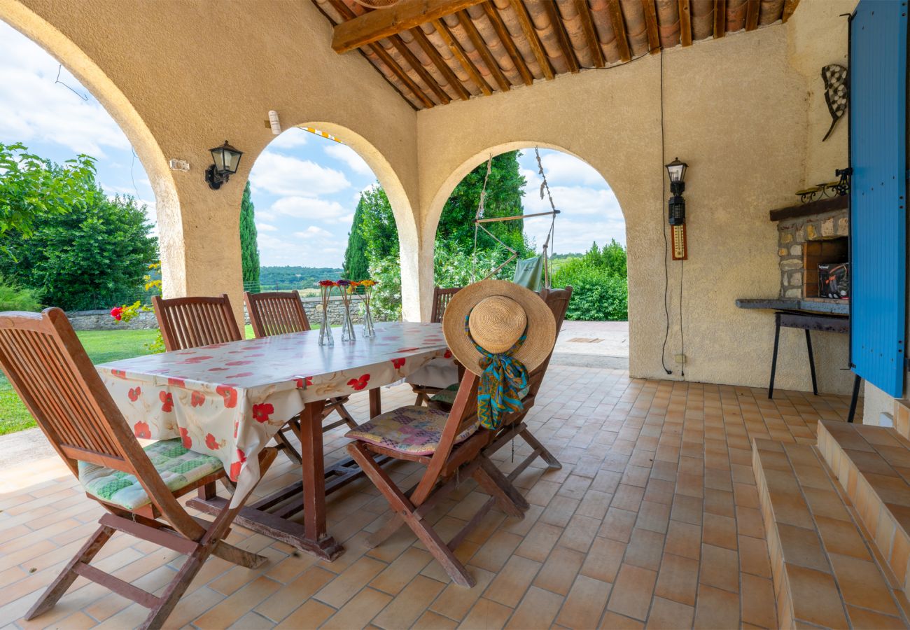 Villa in Saint-Césaire-de-Gauzignan - Vignes