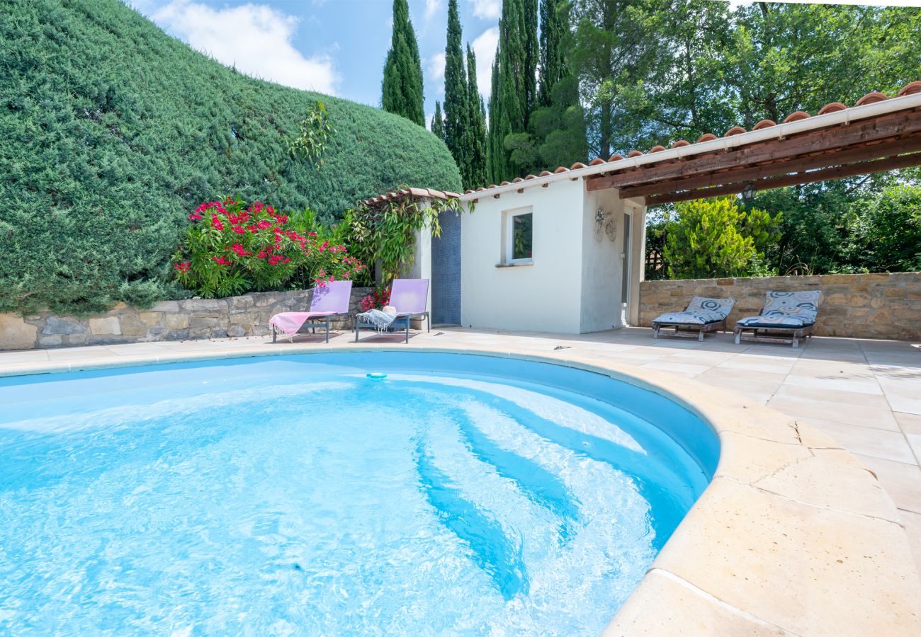 Villa in Saint-Césaire-de-Gauzignan - Vignes