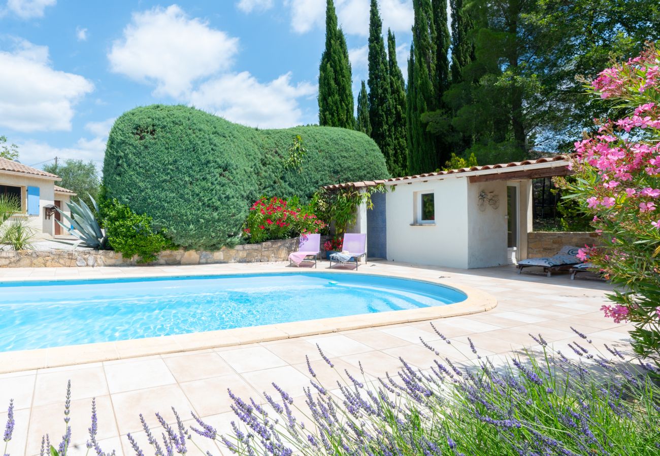 Villa in Saint-Césaire-de-Gauzignan - Vignes