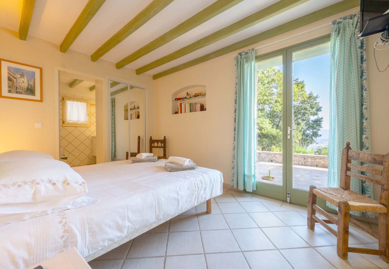 Villa in Murs - MARIUS ·