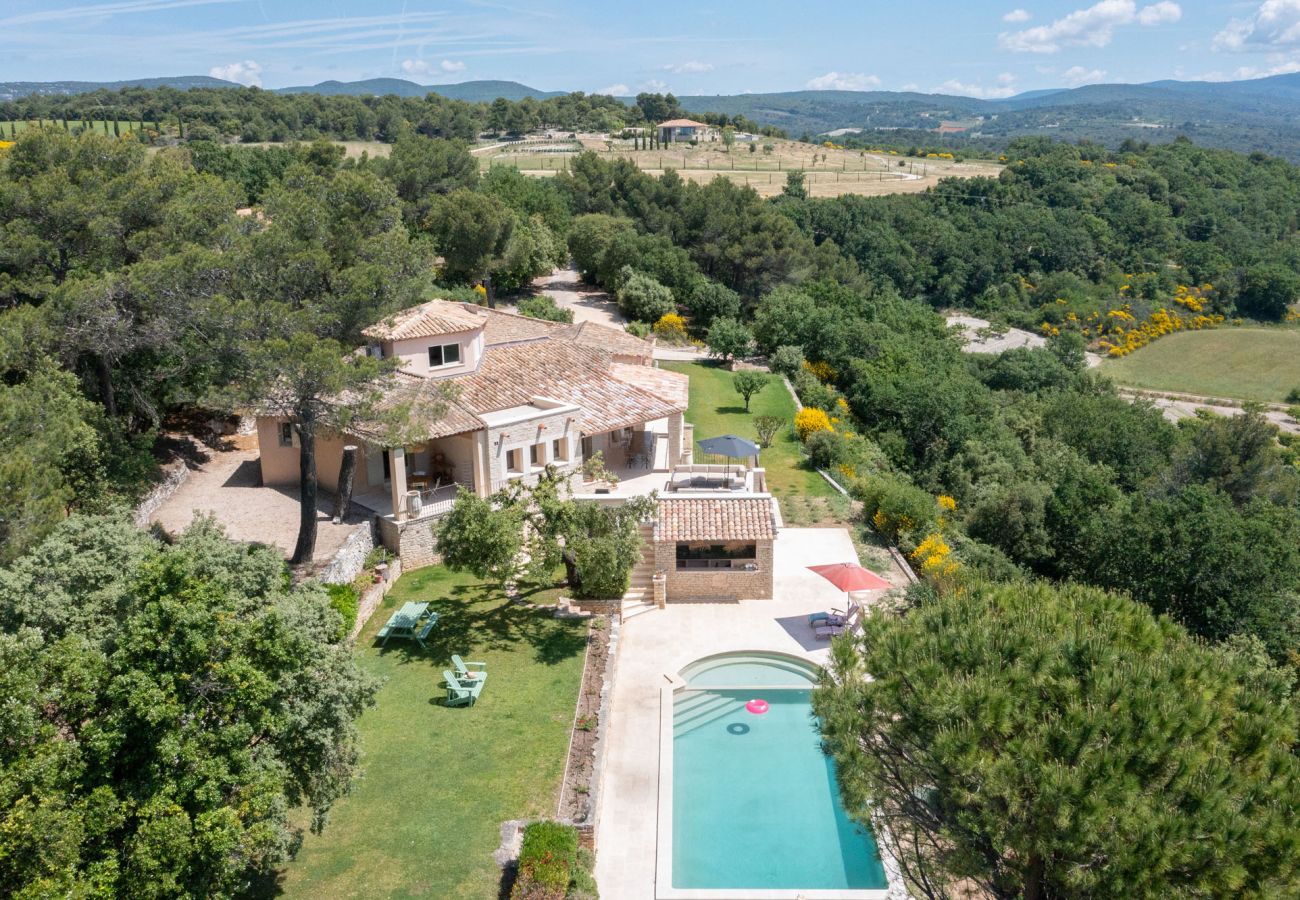 Villa in Murs - La Cauquière