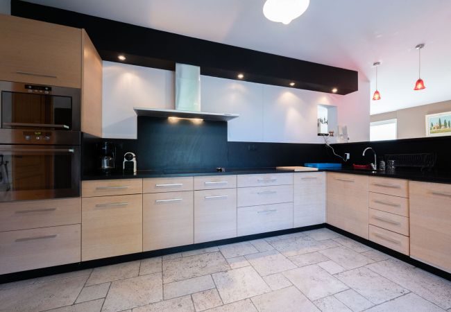 Villa in Saint-Etienne-du-Grès - La Bastide des Alpilles Villa in Saint-Etienne-du-Grès - La Bastide des Alpilles