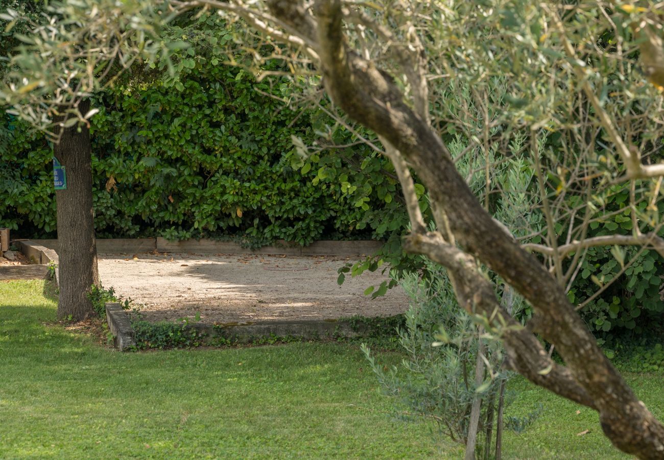 Villa in Saint-Etienne-du-Grès - La Bastide des Alpilles