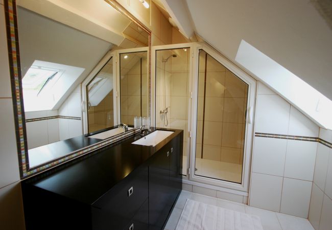 Villa in Saint-Germain-des-Prés - Le Mirambeau Villa in Saint-Germain-des-Prés - Le Mirambeau