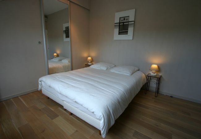 Villa in Saint-Germain-des-Prés - Le Mirambeau Villa in Saint-Germain-des-Prés - Le Mirambeau