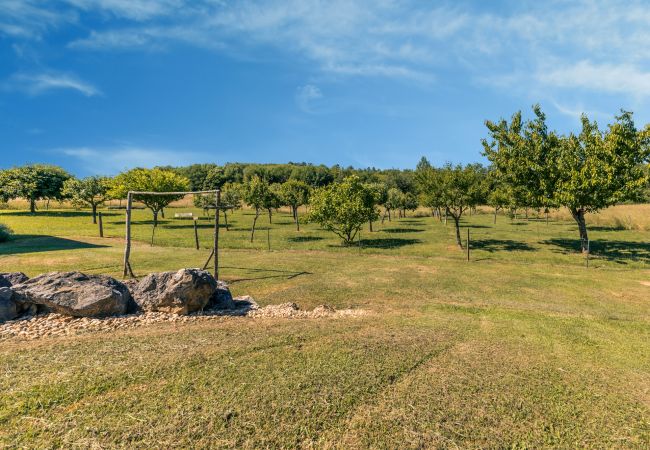 Villa in Saint-Germain-des-Prés - Le Mirambeau Villa in Saint-Germain-des-Prés - Le Mirambeau