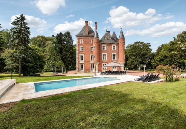 Villa in Vescours - Château de Montsymond Villa in Vescours - Château de Montsymond