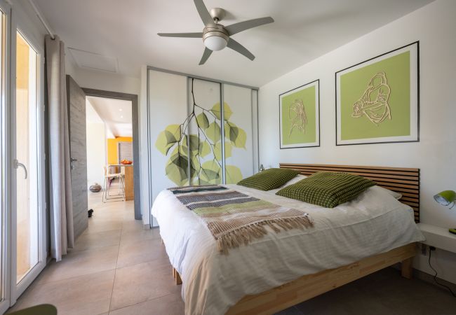 Villa in Tourretes sur Loup - Mas des Violettes Villa in Tourretes sur Loup - Mas des Violettes