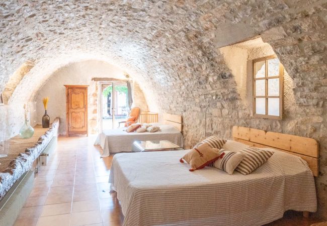 Villa in Viols-en-Laval - Mas de l'Avit Villa in Viols-en-Laval - Mas de l'Avit