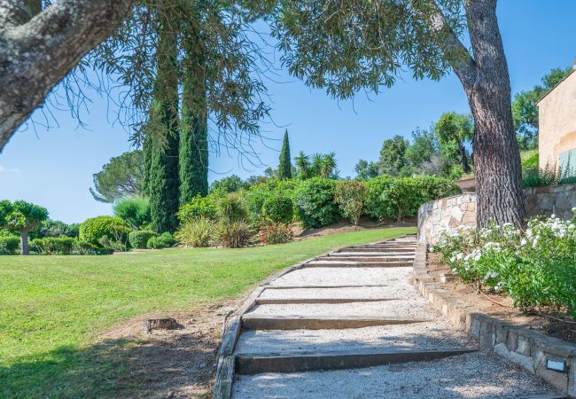 Villa in Grimaud - La Petite Colline d'Or Villa in Grimaud - La Petite Colline d'Or