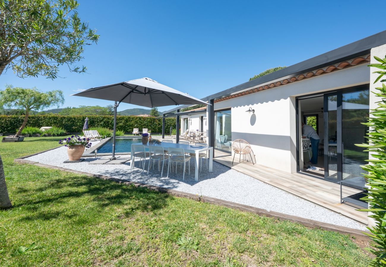 Villa in Le Plan-de-la-Tour - La Perle Blanche