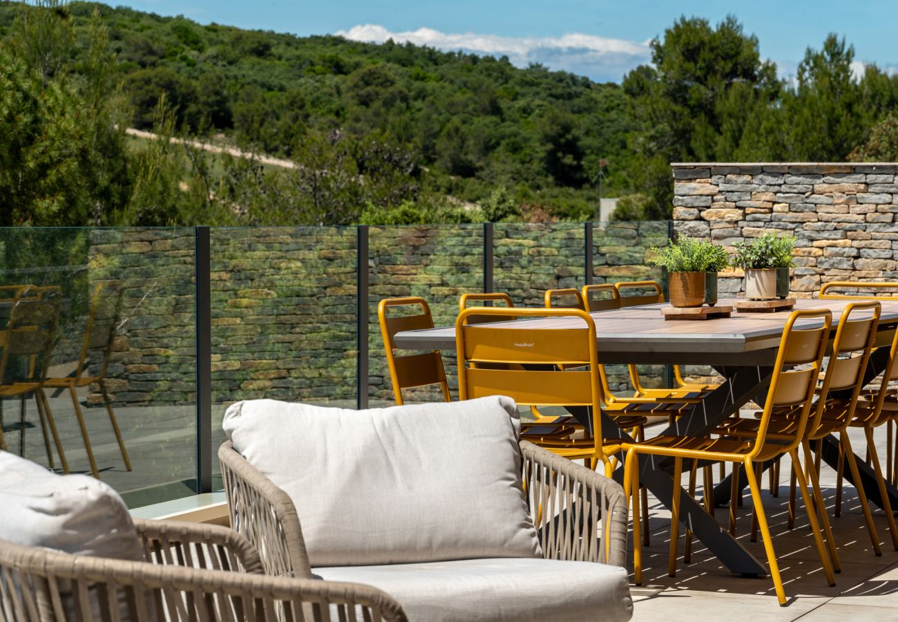 Villa in Nîmes - garrigues