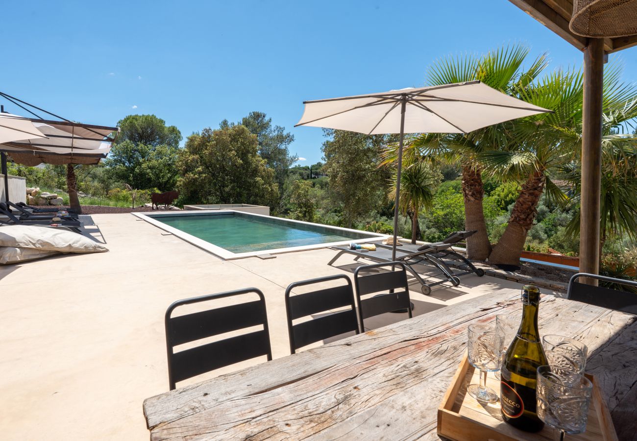 Villa in Nîmes - garrigues