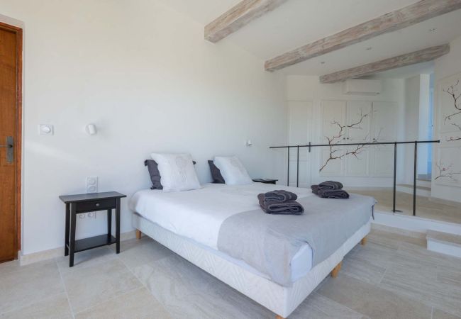 Villa in Murs - La Cauquière Villa in Murs - La Cauquière