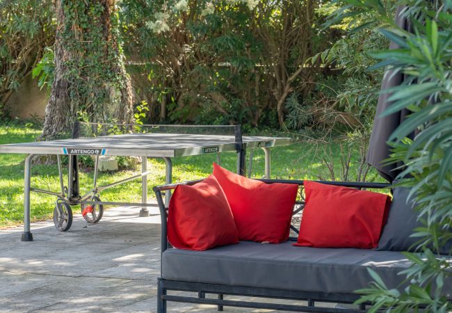 Villa in Saint-Etienne-du-Grès - La Bastide des Alpilles Villa in Saint-Etienne-du-Grès - La Bastide des Alpilles