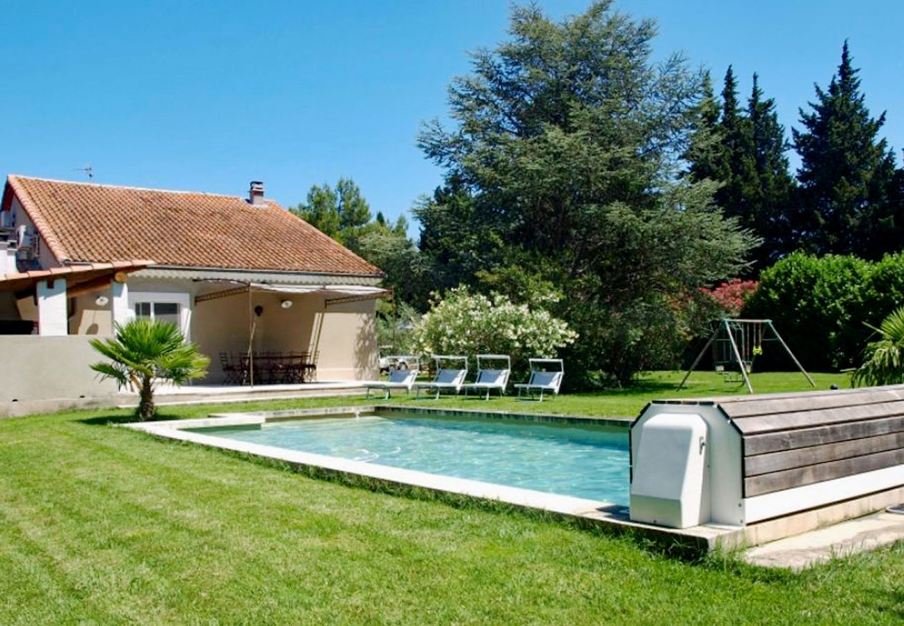 Villa in Saint-Etienne-du-Grès - Aznif