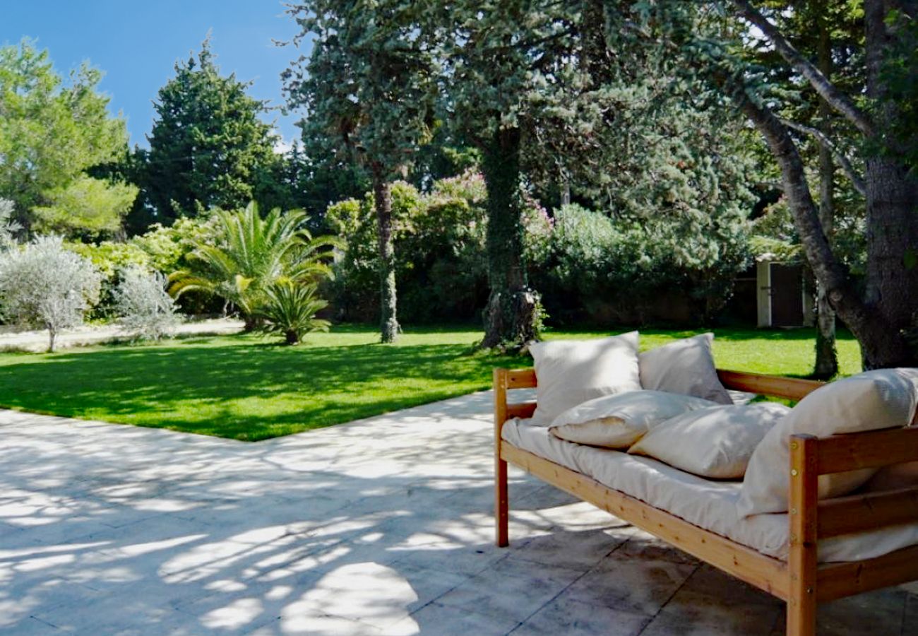 Villa in Saint-Etienne-du-Grès - Aznif