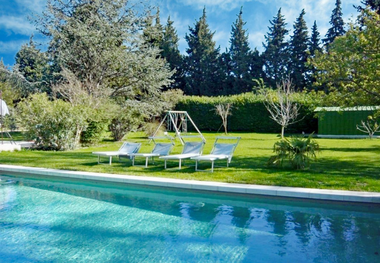 Villa in Saint-Etienne-du-Grès - Aznif