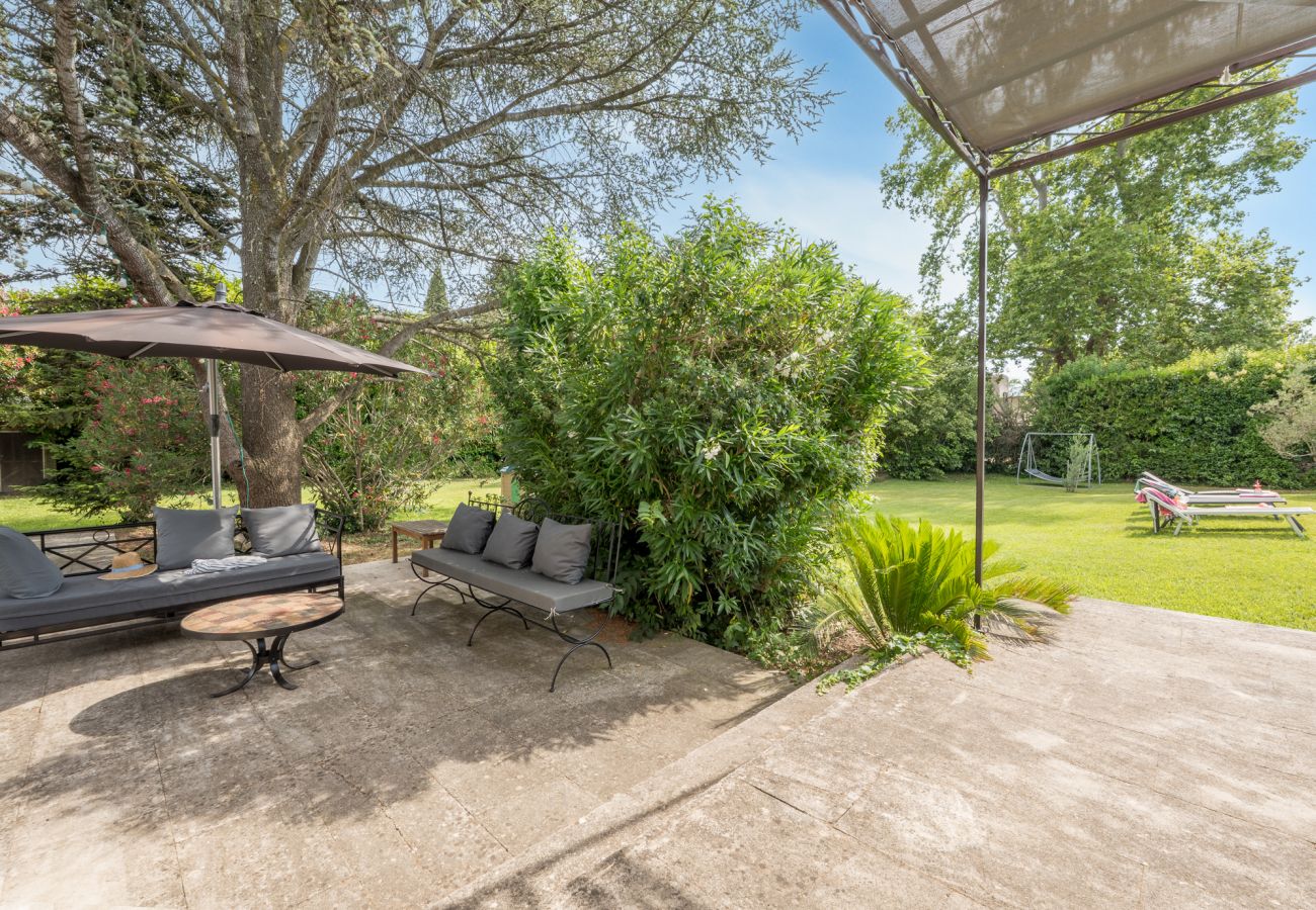 Villa in Saint-Etienne-du-Grès - La Bastide des Alpilles