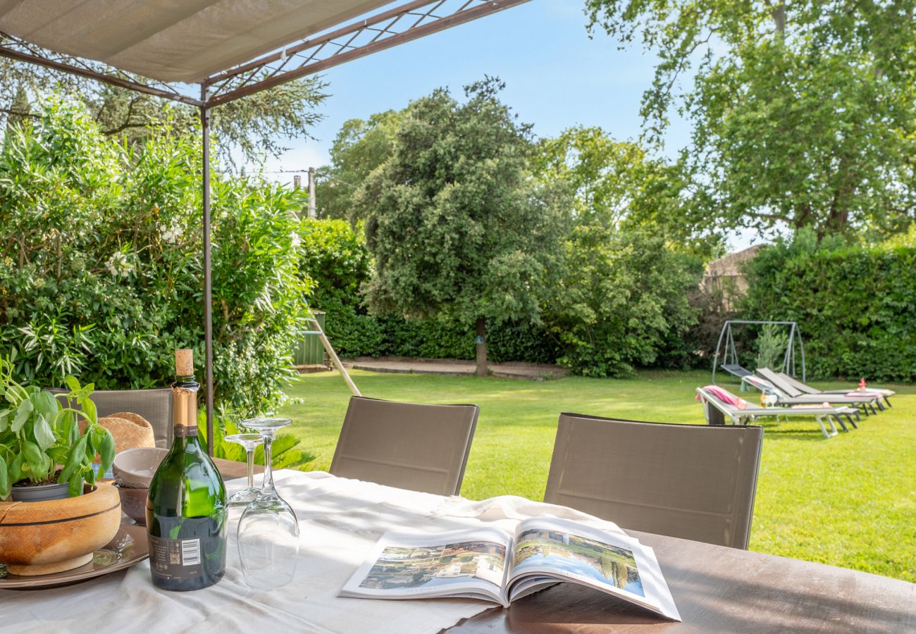 Villa in Saint-Etienne-du-Grès - La Bastide des Alpilles