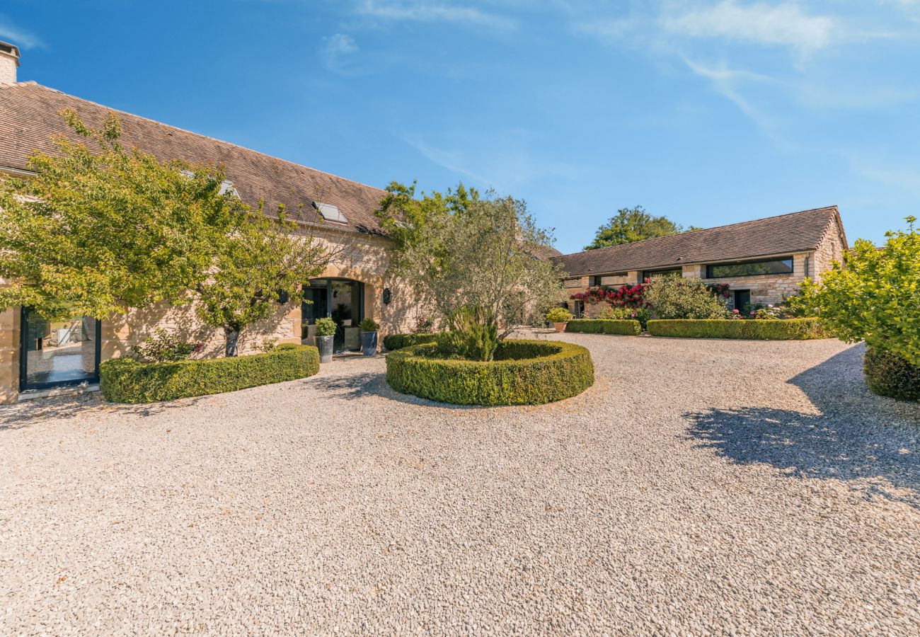 Villa in Saint-Germain-des-Prés - Le Mirambeau