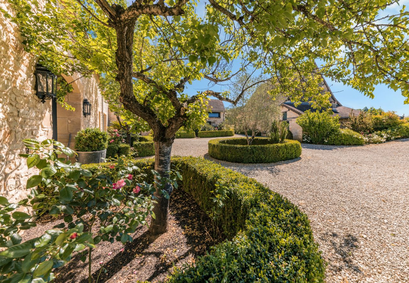Villa in Saint-Germain-des-Prés - Le Mirambeau