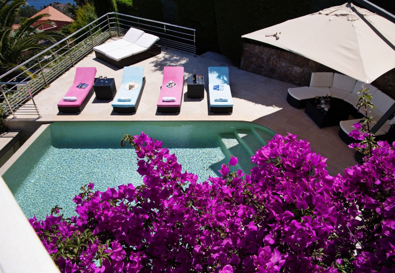 Villa in Le Trayas - 83GEOR - Belle Vue