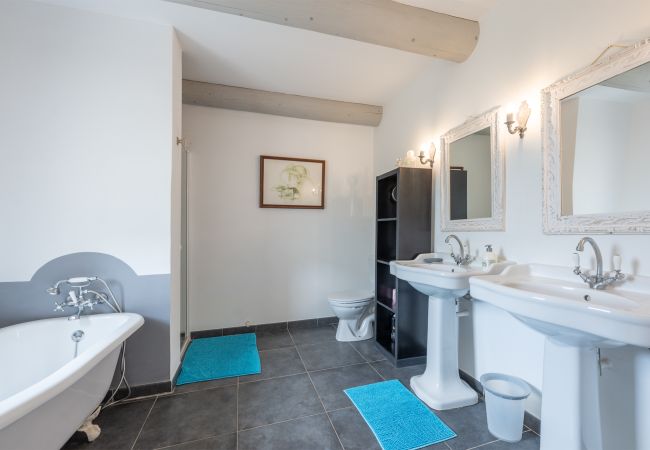 Villa in Apt - Lumière des Cerisiers Villa in Apt - Lumière des Cerisiers