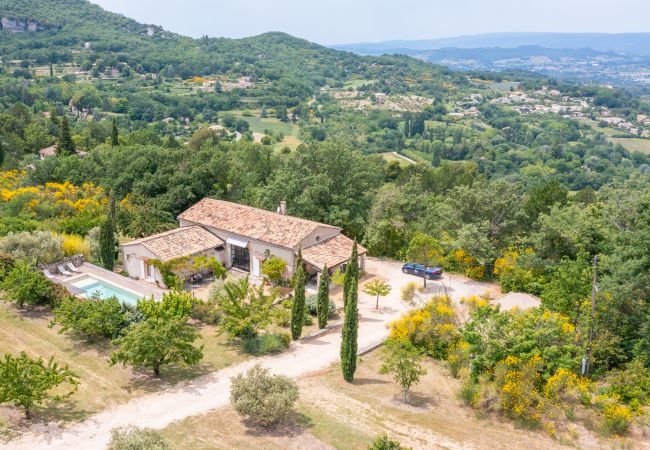 Villa in Apt - Lumière des Cerisiers Villa in Apt - Lumière des Cerisiers