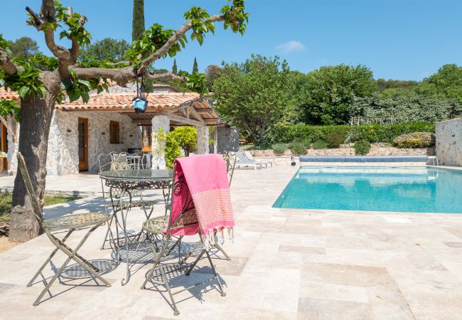 Villa in Lorgues - Le Jardin des Enfants Villa in Lorgues - Le Jardin des Enfants