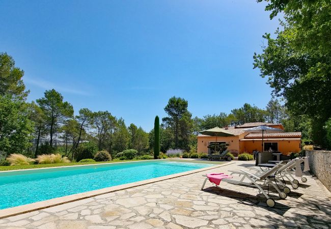 Villa 83Bold, large and heated private pool (12 x 6m), in enclosed garden (10,000m2)