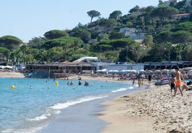 Villa 83Bold, sandy beach of Sainte-Maxime, La Nartelles, 1 hour drive from Lorgues, Provence