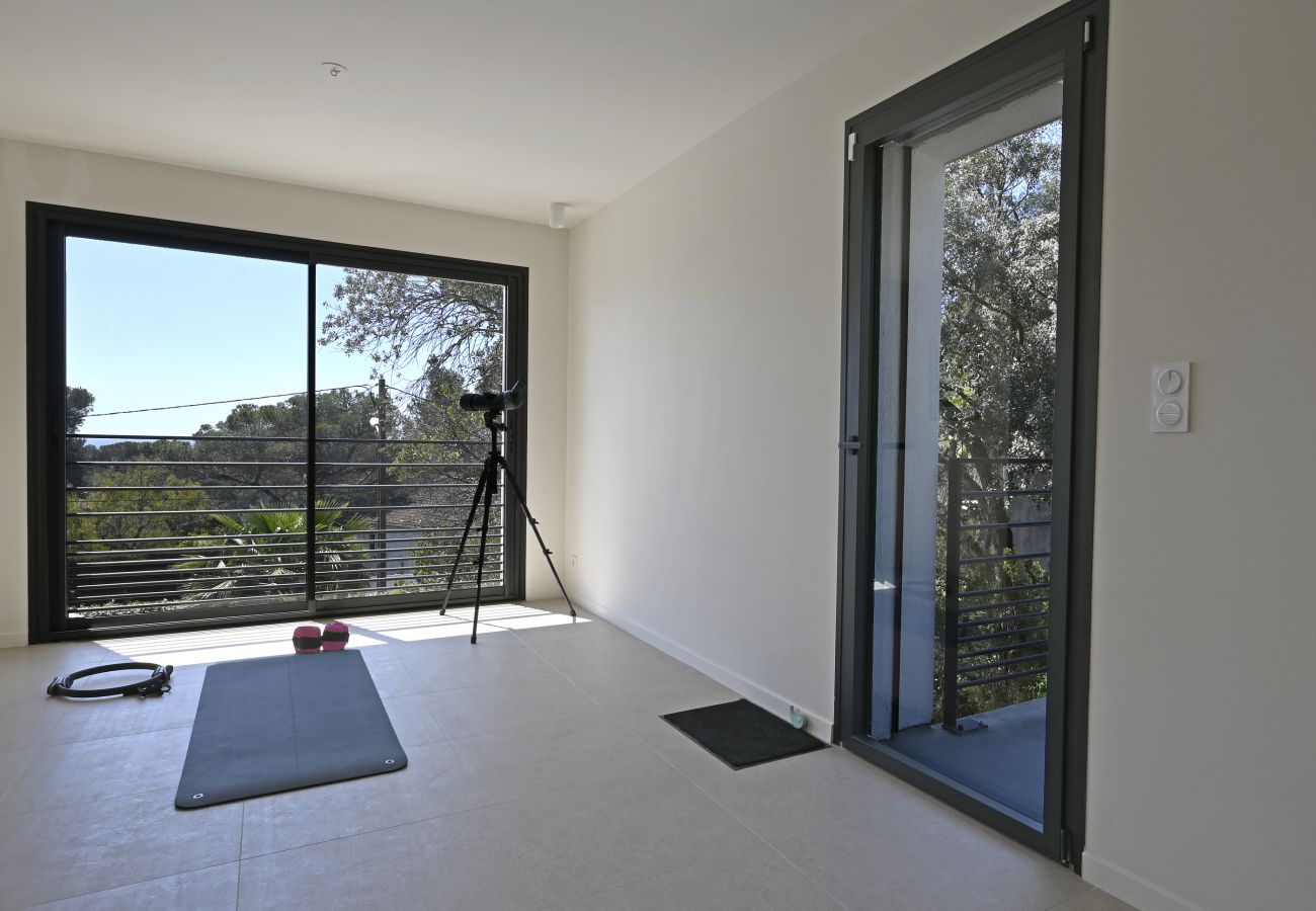 Villa in Saint Raphael - 83Le41