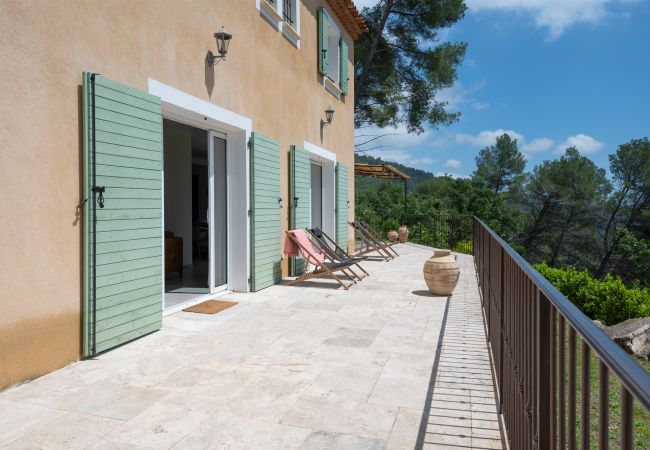 Villa in Tourretes sur Loup - Mas des Violettes Villa in Tourretes sur Loup - Mas des Violettes