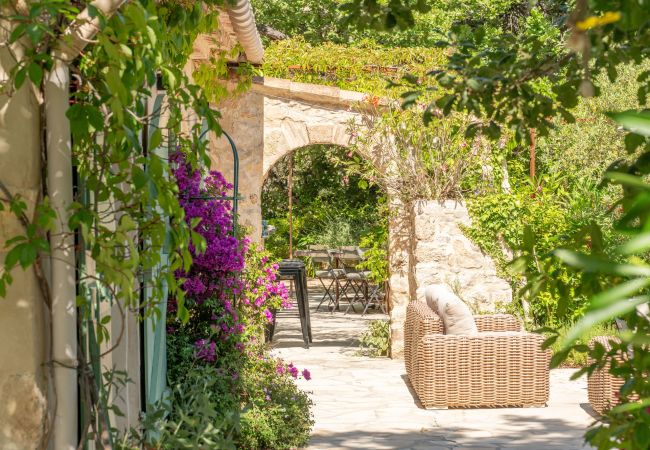 Villa in Cotignac - La Bergerie Caseneuve Villa in Cotignac - La Bergerie Caseneuve