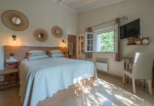 Villa in Cotignac - La Bergerie Caseneuve Villa in Cotignac - La Bergerie Caseneuve