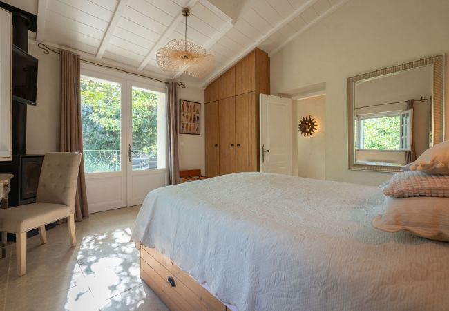 Villa in Cotignac - La Bergerie Caseneuve Villa in Cotignac - La Bergerie Caseneuve