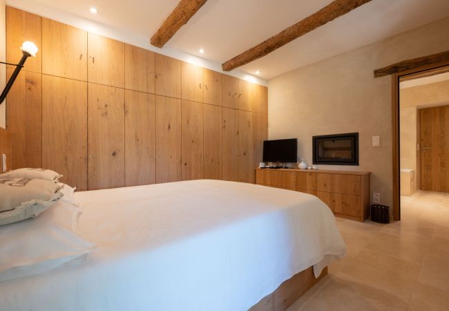 Villa in Cotignac - La Bergerie Caseneuve Villa in Cotignac - La Bergerie Caseneuve