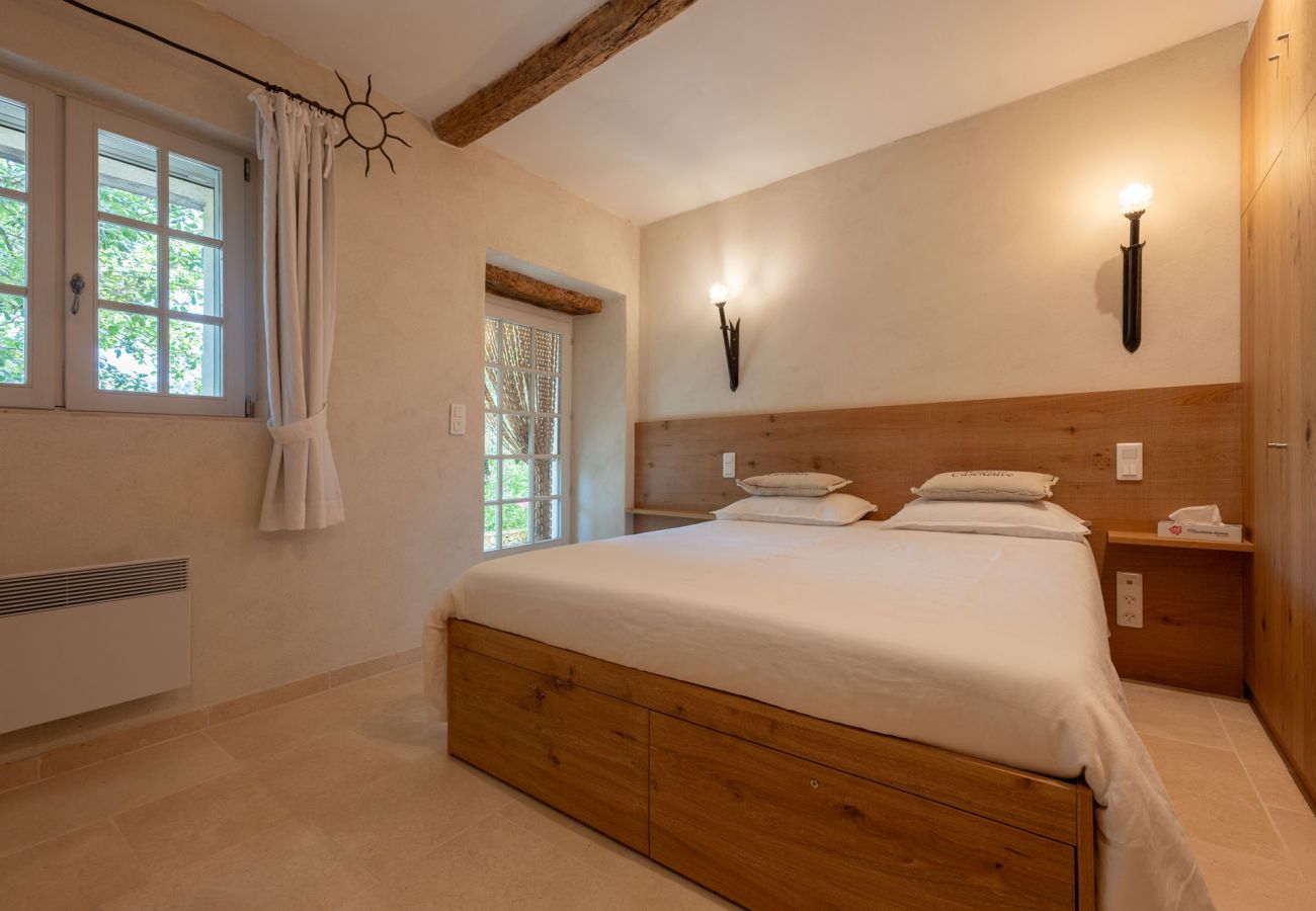 Villa in Cotignac - La Bergerie Caseneuve