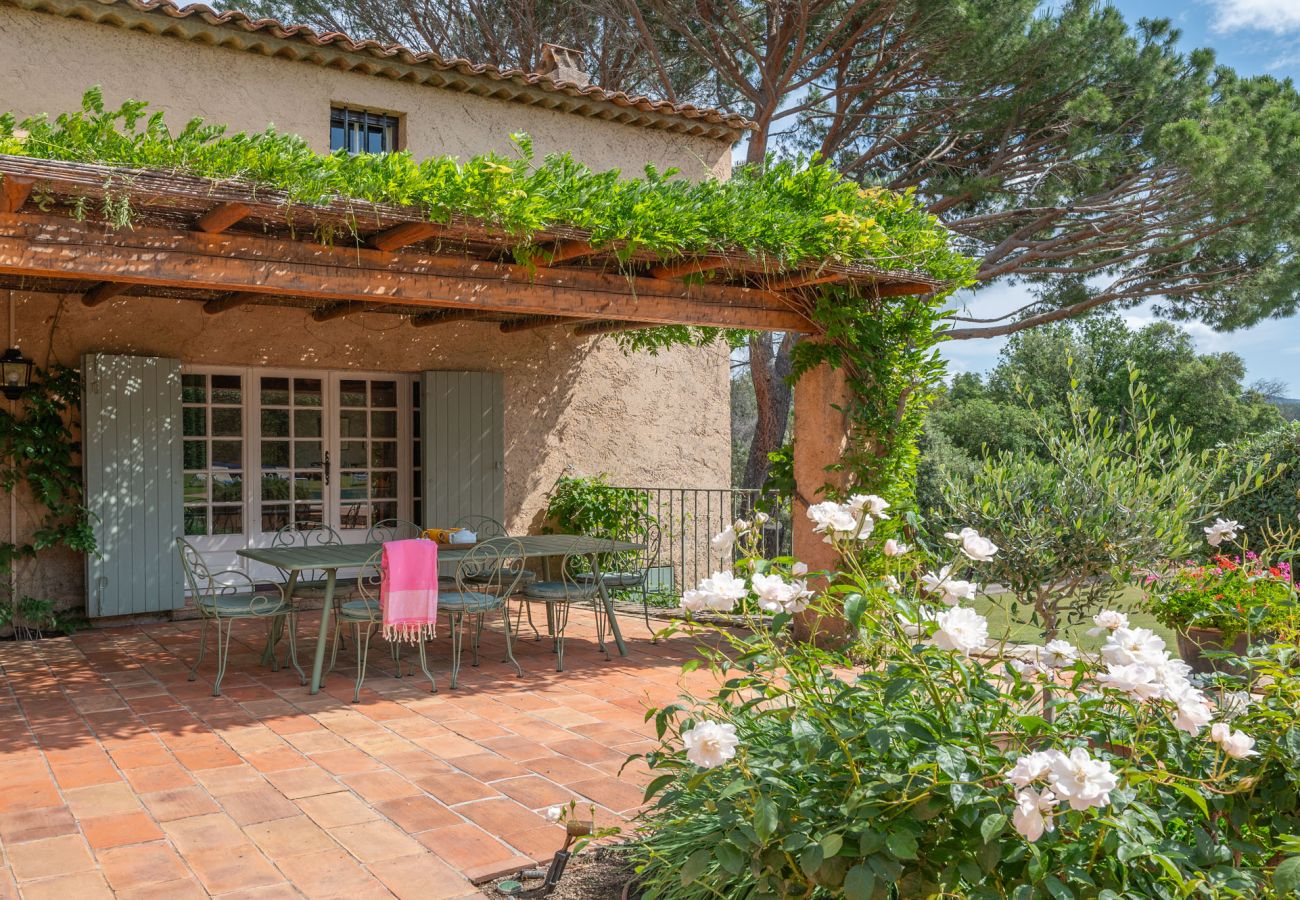 Villa in Grimaud - La Petite Colline d'Or