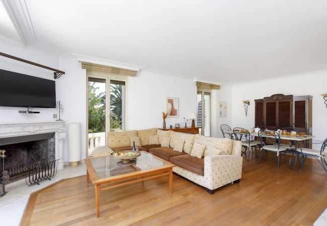 Villa à Théoule-sur-Mer - Côte Lumière Villa à Théoule-sur-Mer - Côte Lumière