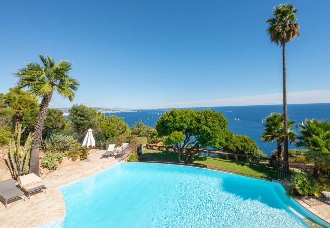 Villa à Théoule-sur-Mer - Côte Lumière Villa à Théoule-sur-Mer - Côte Lumière