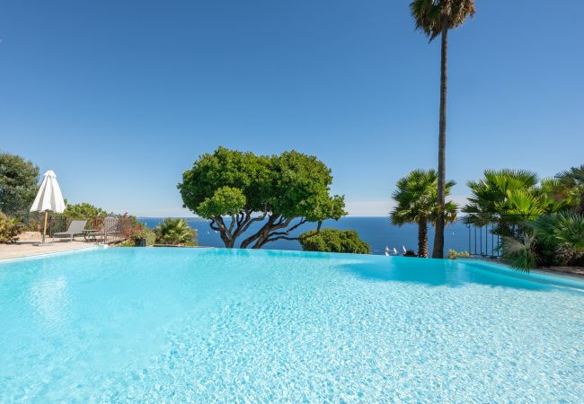 Villa à Théoule-sur-Mer - Côte Lumière Villa à Théoule-sur-Mer - Côte Lumière