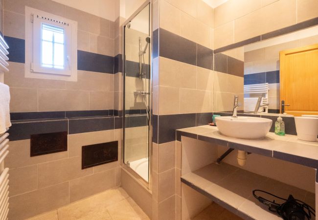 Villa à Saint-Etienne-du-Grès - La Bastide des Alpilles Villa à Saint-Etienne-du-Grès - La Bastide des Alpilles