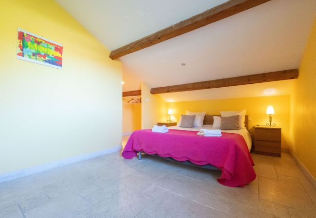 Villa à Saint-Etienne-du-Grès - La Bastide des Alpilles Villa à Saint-Etienne-du-Grès - La Bastide des Alpilles