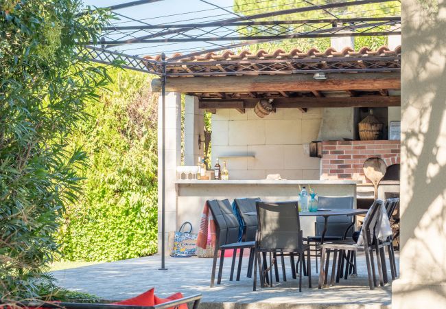 Villa à Saint-Etienne-du-Grès - La Bastide des Alpilles Villa à Saint-Etienne-du-Grès - La Bastide des Alpilles