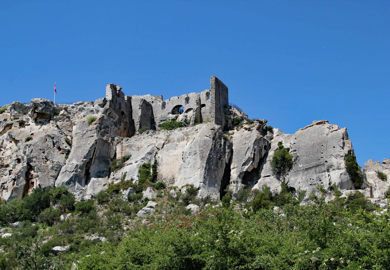 Villa à Saint-Etienne-du-Grès - Aznif