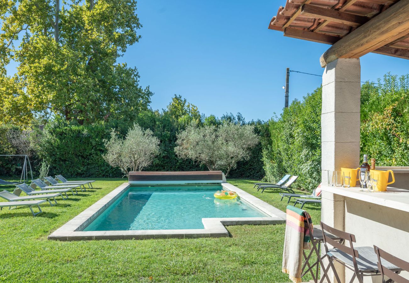 Villa à Saint-Etienne-du-Grès - La Bastide des Alpilles Villa à Saint-Etienne-du-Grès - La Bastide des Alpilles